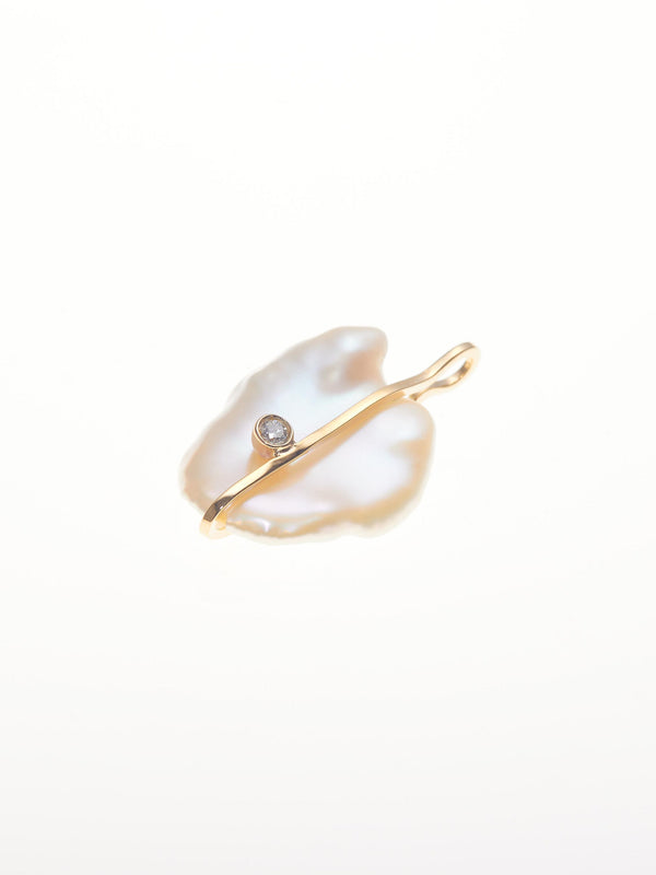 PETALS PEARL PENDANT TOP