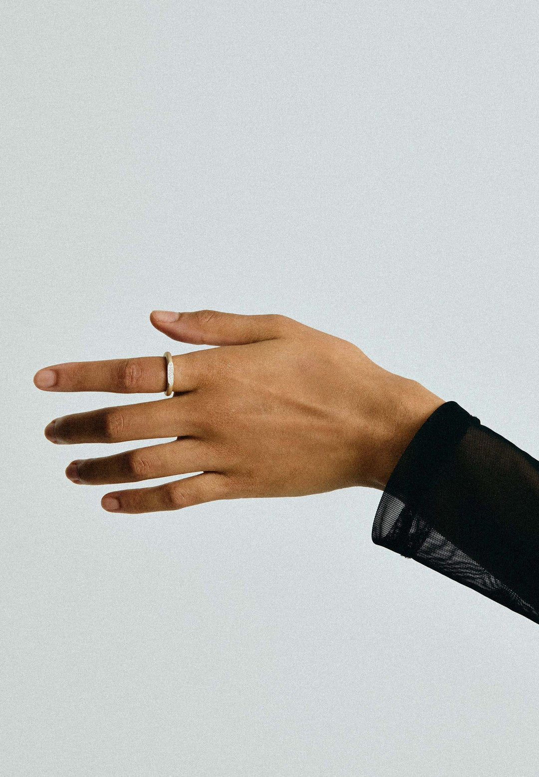 サーフェス メレダイヤモンド マット仕上げ リング | ENEY