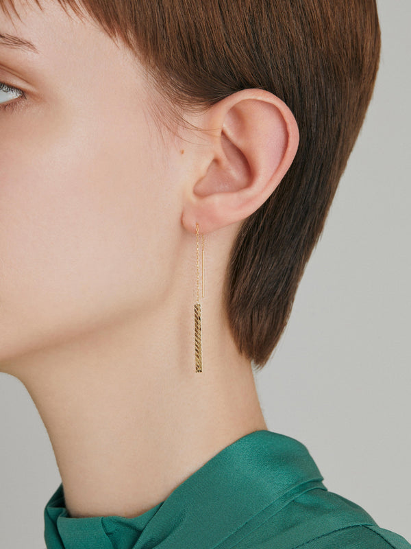HERRINGBONE K18 CHAIN PIERCED EARRING